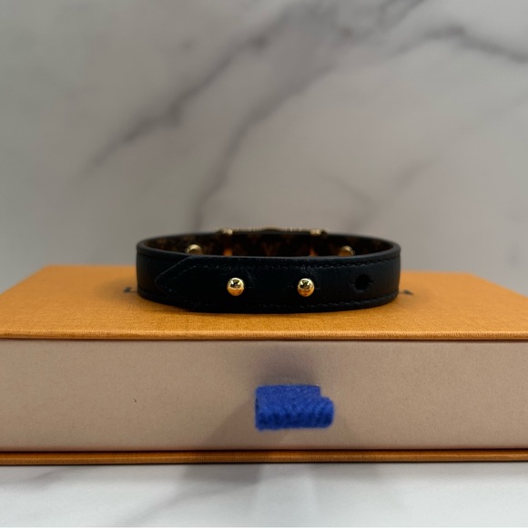 🔥Louis Vuitton•Dauphine Adjustable Bracelet - Picture 4 of 7